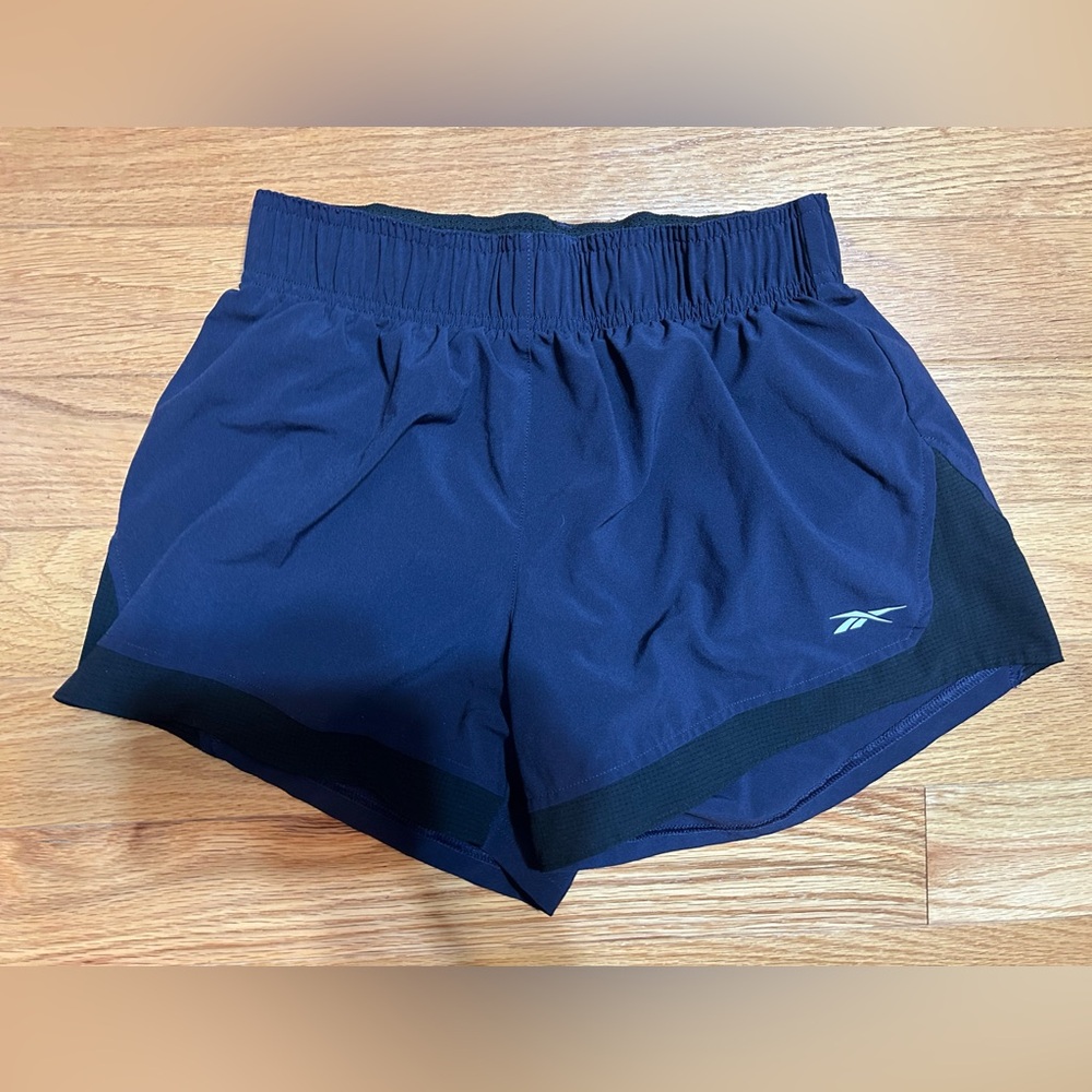 Reebok Women’s Epic Lightweight Shorts, Size S